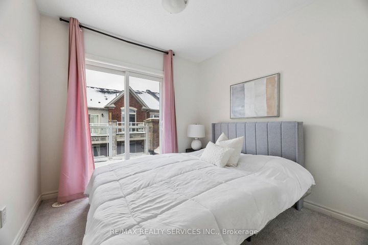 Photo 16 at 2564 Ladyfern Crossing, Duffin Heights, Pickering