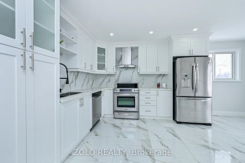 Photo 6 at 10 St. Bruno's Circle, Ardagh, Barrie