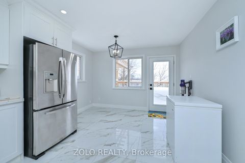 Photo 8 at 10 St. Bruno's Circle, Ardagh, Barrie