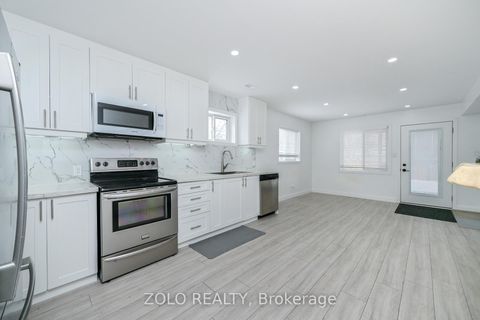 Photo 18 at 10 St. Bruno's Circle, Ardagh, Barrie