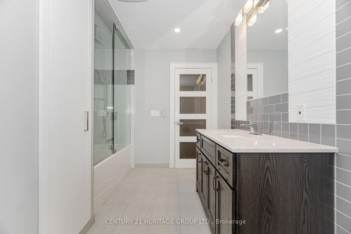 Photo 31 at 6 Vitlor Drive, Oak Ridges, Richmond Hill