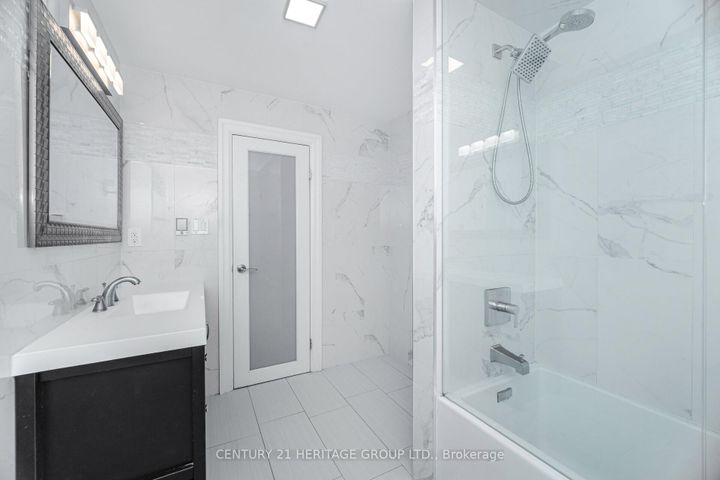 Photo 39 at 6 Vitlor Drive, Oak Ridges, Richmond Hill