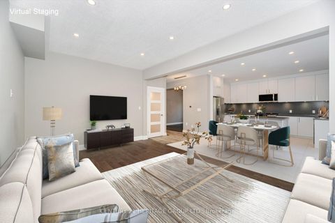 Photo 9 at 6 Vitlor Drive, Oak Ridges, Richmond Hill