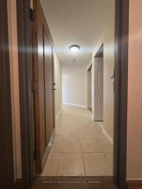 Photo 2 at 1901 - 7 Concorde Place, Don Mills, Toronto