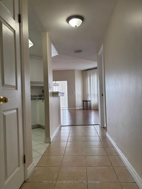 Photo 4 at 1901 - 7 Concorde Place, Don Mills, Toronto