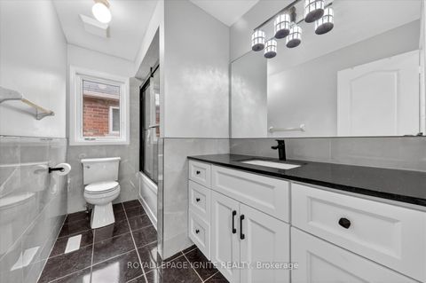 Photo 25 at 66 Alfred Paterson Drive, Greensborough, Markham