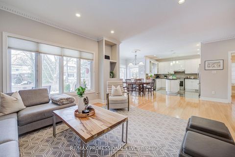 Photo 13 at 4662 Dundas Street W, Humber Valley, Toronto