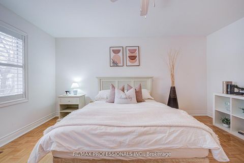 Photo 24 at 4662 Dundas Street W, Humber Valley, Toronto