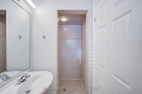 Photo 31 at 4662 Dundas Street W, Humber Valley, Toronto