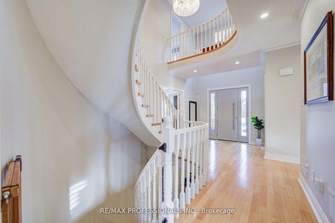 Photo 32 at 4662 Dundas Street W, Humber Valley, Toronto