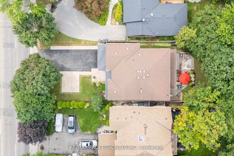 Photo 46 at 4662 Dundas Street W, Humber Valley, Toronto