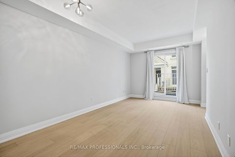 Photo 5 at 579 - 36 Stadium Road, Niagara, Toronto