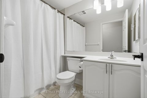 Photo 11 at 579 - 36 Stadium Road, Niagara, Toronto