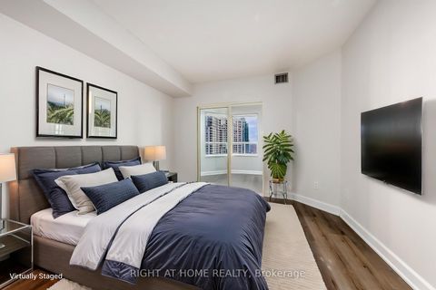 Photo 4 at PH104 - 335 WEBB Drive, City Centre, Mississauga