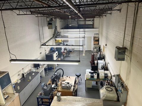 Photo 3 at 3 - 32 Goodmark Place, Clairville, Toronto