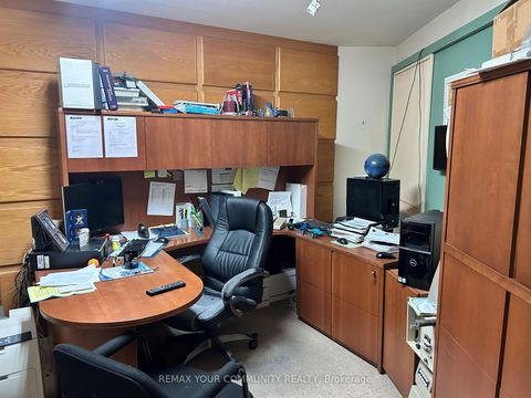 Photo 4 at 3 - 32 Goodmark Place, Clairville, Toronto