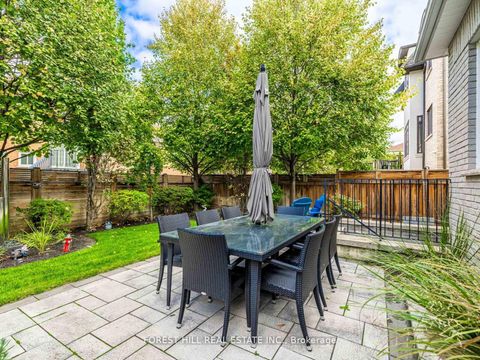 Photo 3 at 16 Northwood Drive, Newtonbrook East, Toronto