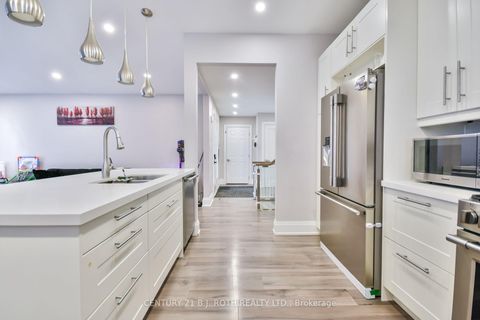 Photo 6 at 16 Gloria Street, Sunnidale, Barrie