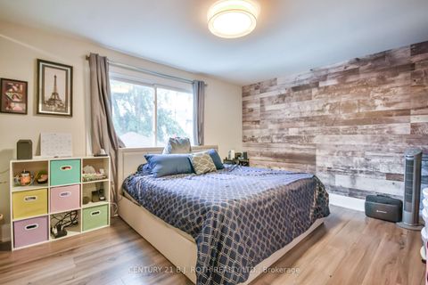 Photo 13 at 16 Gloria Street, Sunnidale, Barrie