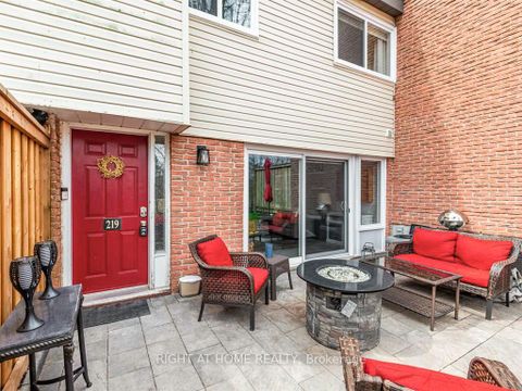 Photo 5 at 117 - 219 Milestone Crescent, Aurora Village, Aurora