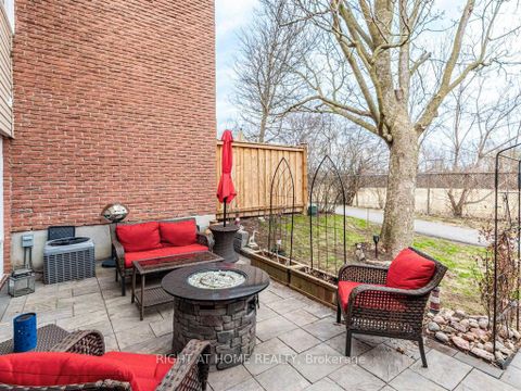 Photo 6 at 117 - 219 Milestone Crescent, Aurora Village, Aurora