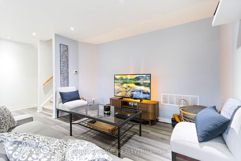 Photo 10 at 117 - 219 Milestone Crescent, Aurora Village, Aurora