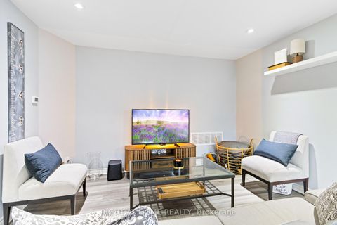 Photo 11 at 117 - 219 Milestone Crescent, Aurora Village, Aurora