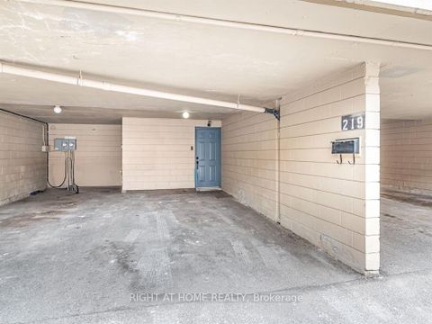 Photo 26 at 117 - 219 Milestone Crescent, Aurora Village, Aurora