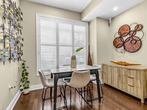 Photo 2 at 51 - 8 Brighton Place, Yorkhill, Vaughan