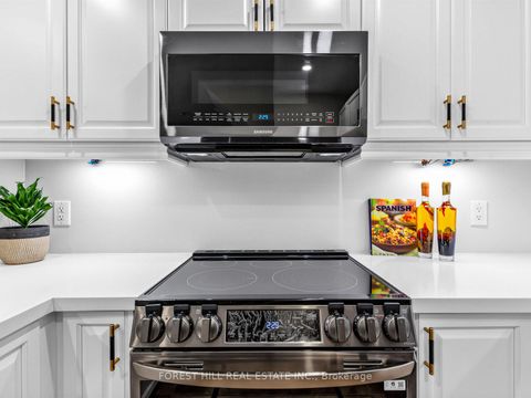 Photo 5 at 51 - 8 Brighton Place, Yorkhill, Vaughan