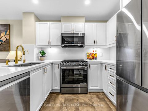 Photo 6 at 51 - 8 Brighton Place, Yorkhill, Vaughan