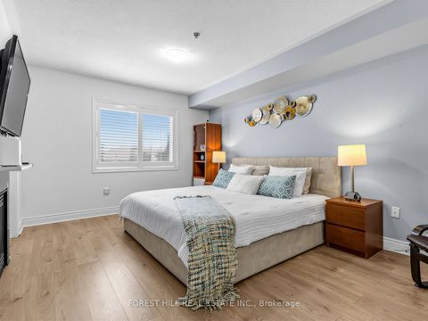 Photo 10 at 51 - 8 Brighton Place, Yorkhill, Vaughan