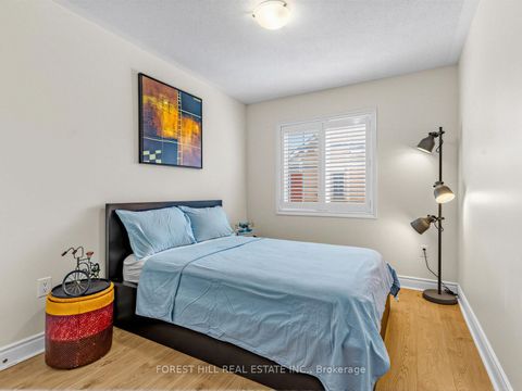 Photo 17 at 51 - 8 Brighton Place, Yorkhill, Vaughan