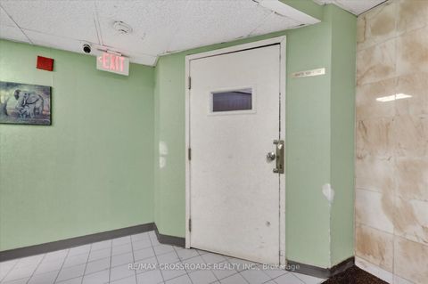 Photo 4 at 113 - 5580 Sheppard Avenue E, Malvern, Toronto