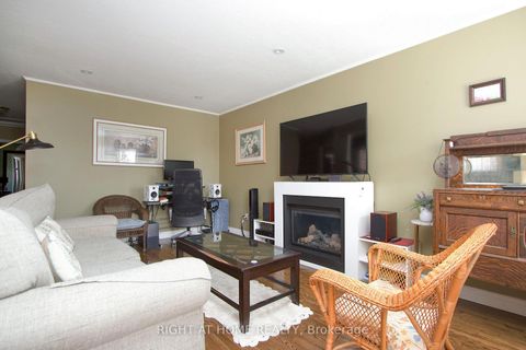 Photo 5 at 22 Sunset Road, Bowmanville, Clarington
