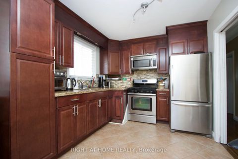 Photo 9 at 22 Sunset Road, Bowmanville, Clarington