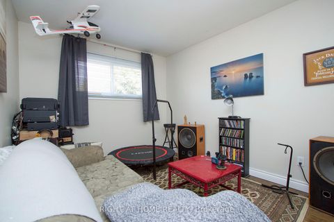 Photo 11 at 22 Sunset Road, Bowmanville, Clarington