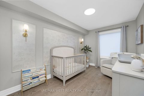 Photo 28 at 8208 Pine Valley Drive, East Woodbridge, Vaughan