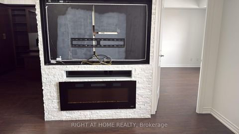 Photo 10 at 701 - 9245 Jane Street, Maple, Vaughan