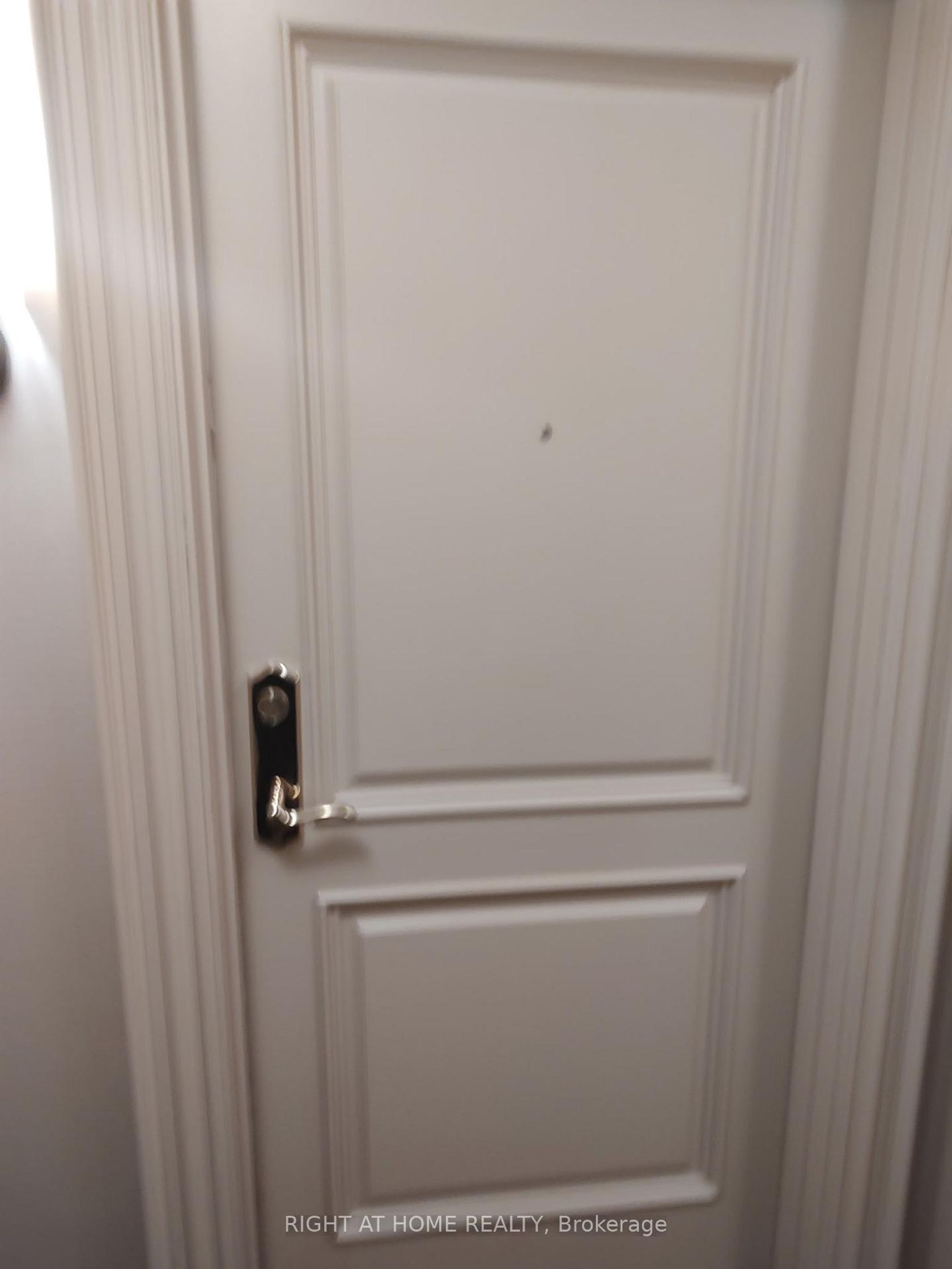 701 - 9245 Jane Street, Maple, Vaughan 