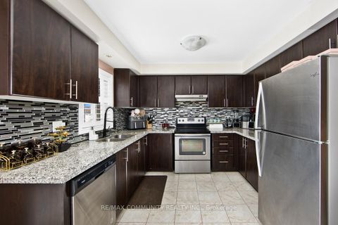 Photo 9 at 2462 Bromus Path, Windfields, Oshawa