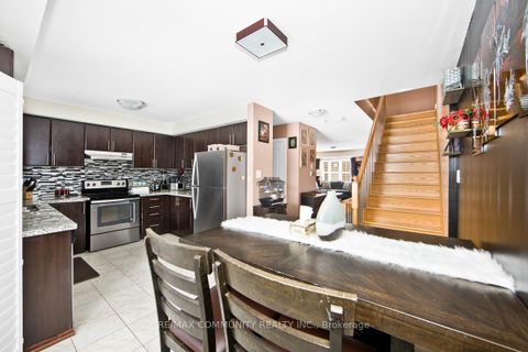 Photo 10 at 2462 Bromus Path, Windfields, Oshawa