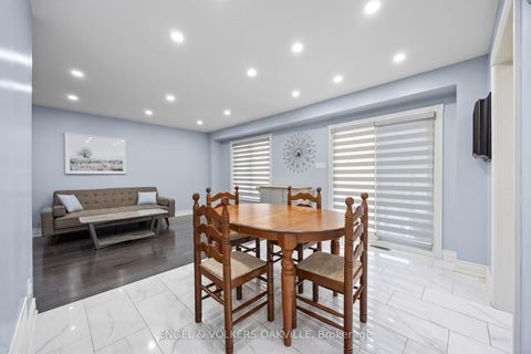 Photo 13 at 10 Crieff Avenue, Maple, Vaughan