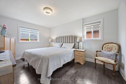 Photo 20 at 10 Crieff Avenue, Maple, Vaughan