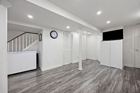 Photo 28 at 10 Crieff Avenue, Maple, Vaughan