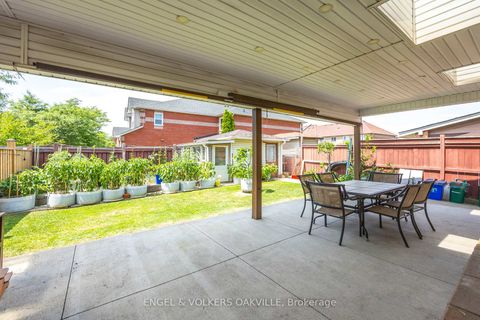 Photo 40 at 10 Crieff Avenue, Maple, Vaughan