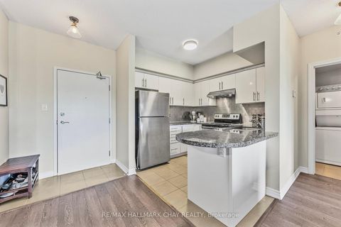Photo 3 at 407 - 40 Ferndale Drive S, Ardagh, Barrie