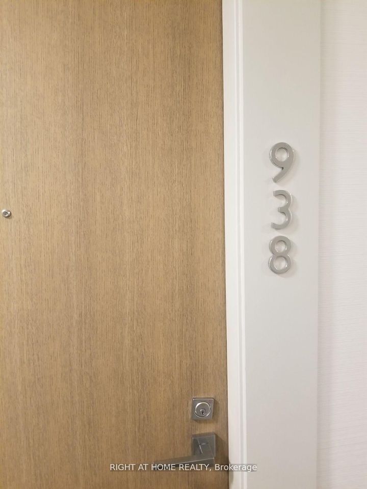 Photo 4 at 938 - 251 Jarvis Street, Yonge Corridor, Toronto