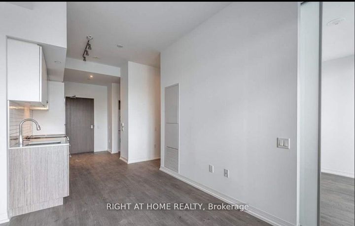 Photo 8 at 938 - 251 Jarvis Street, Yonge Corridor, Toronto