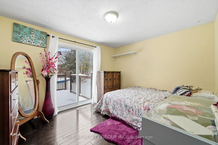 Photo 21 at 155 Britannia Avenue, Bradford, Bradford West Gwillimbury